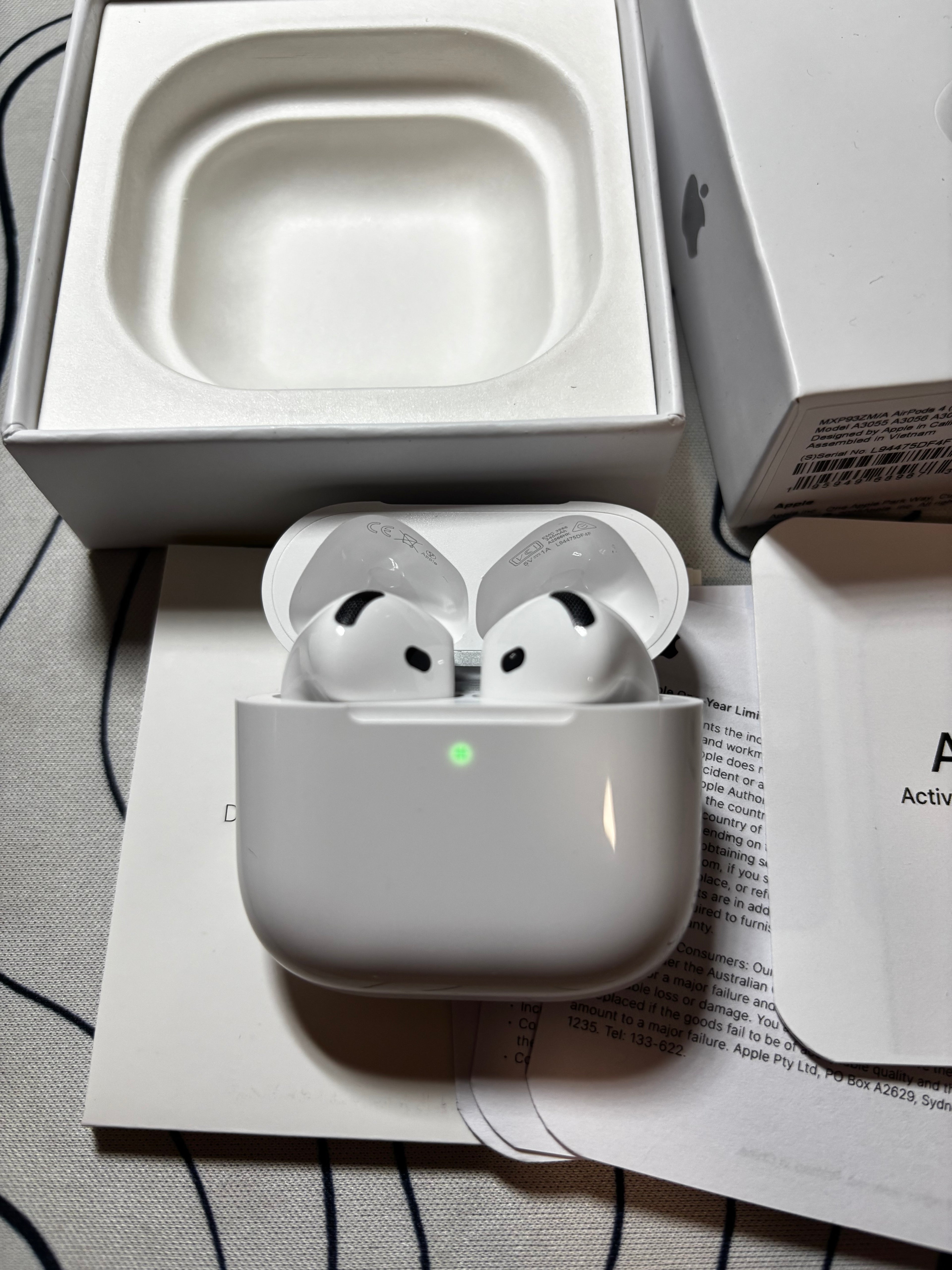 AirPods 4 ANC