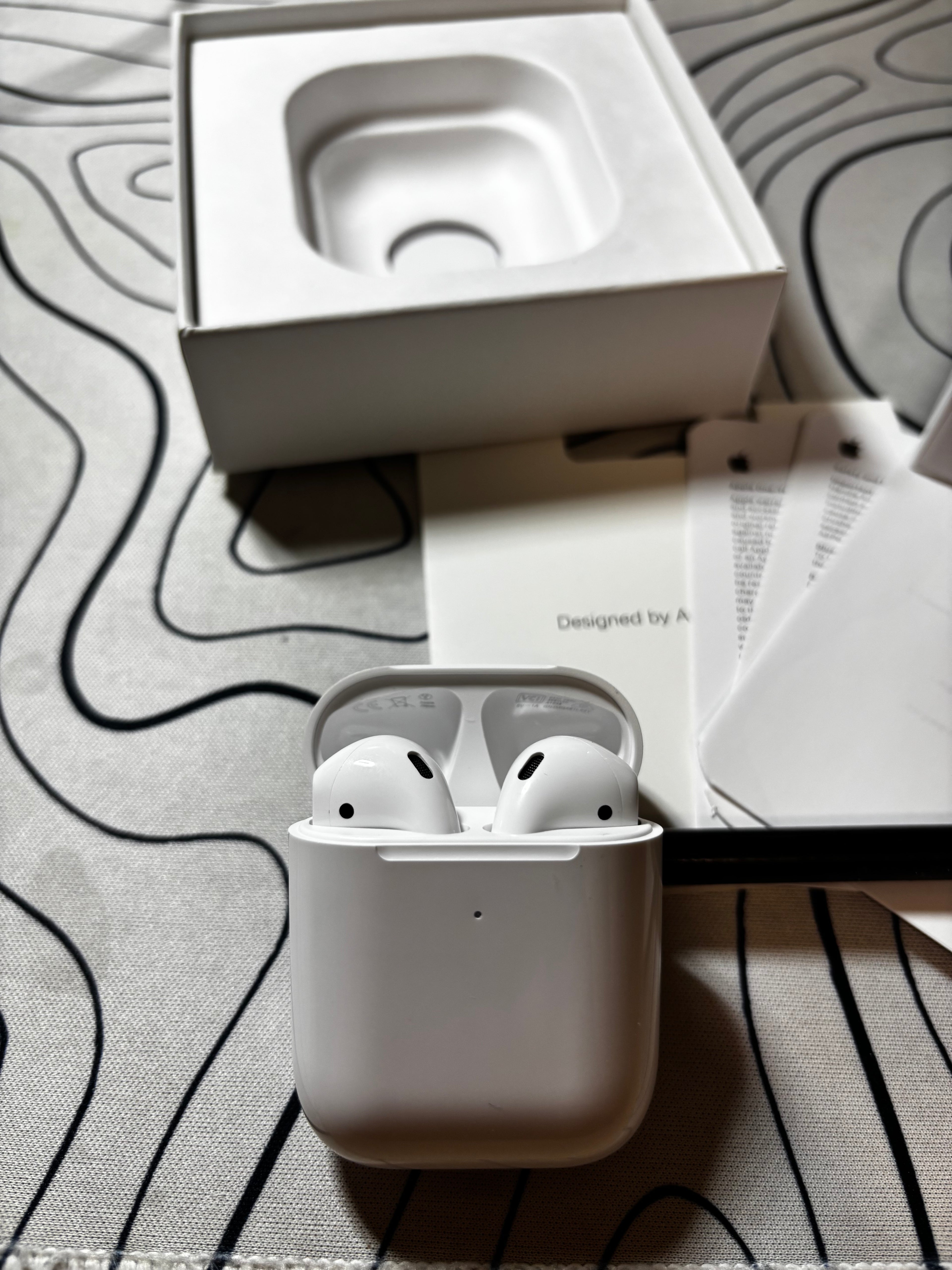 AirPods 2