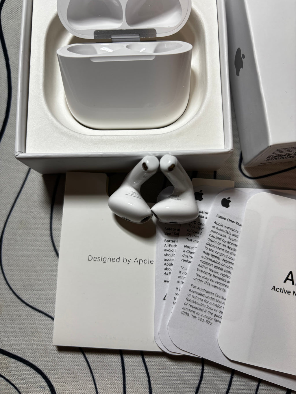 AirPods 4 ANC